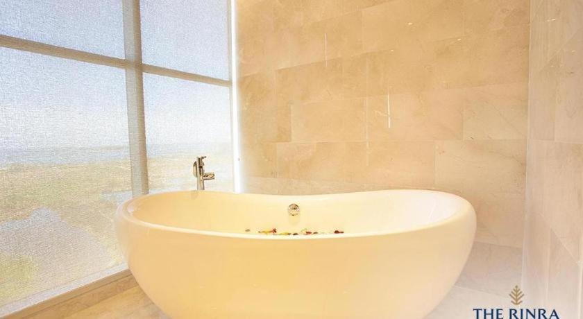 Hotel The Rinra Makasar Zewnętrze zdjęcie