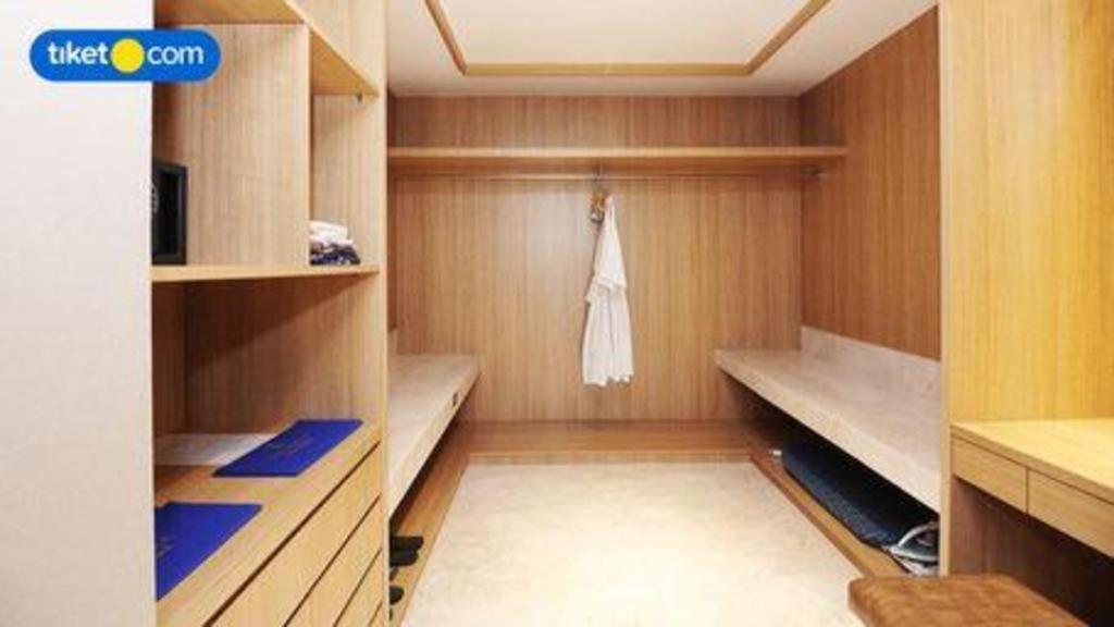 Hotel The Rinra Makasar Zewnętrze zdjęcie