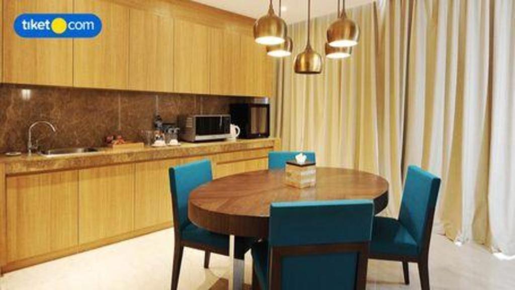 Hotel The Rinra Makasar Zewnętrze zdjęcie