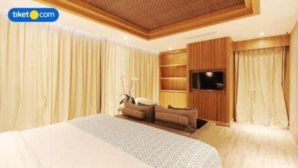 Hotel The Rinra Makasar Zewnętrze zdjęcie