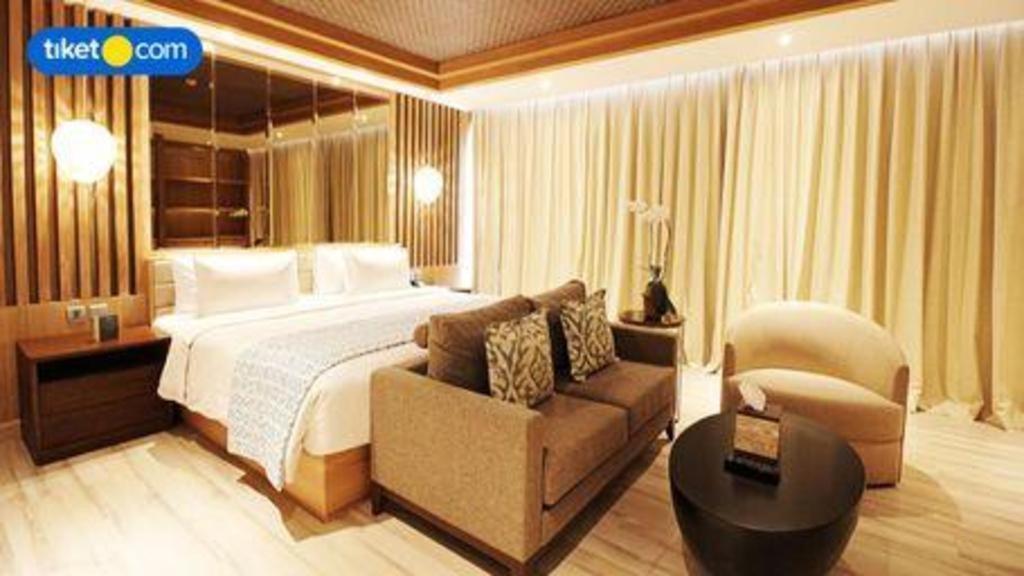 Hotel The Rinra Makasar Zewnętrze zdjęcie