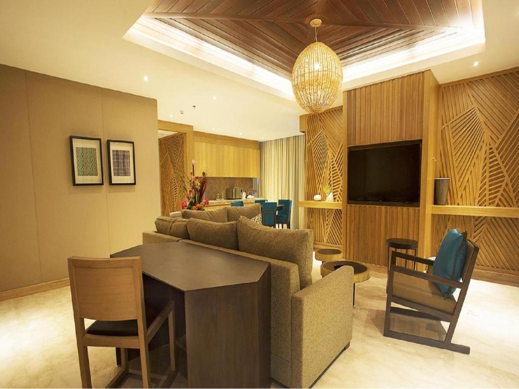 Hotel The Rinra Makasar Zewnętrze zdjęcie